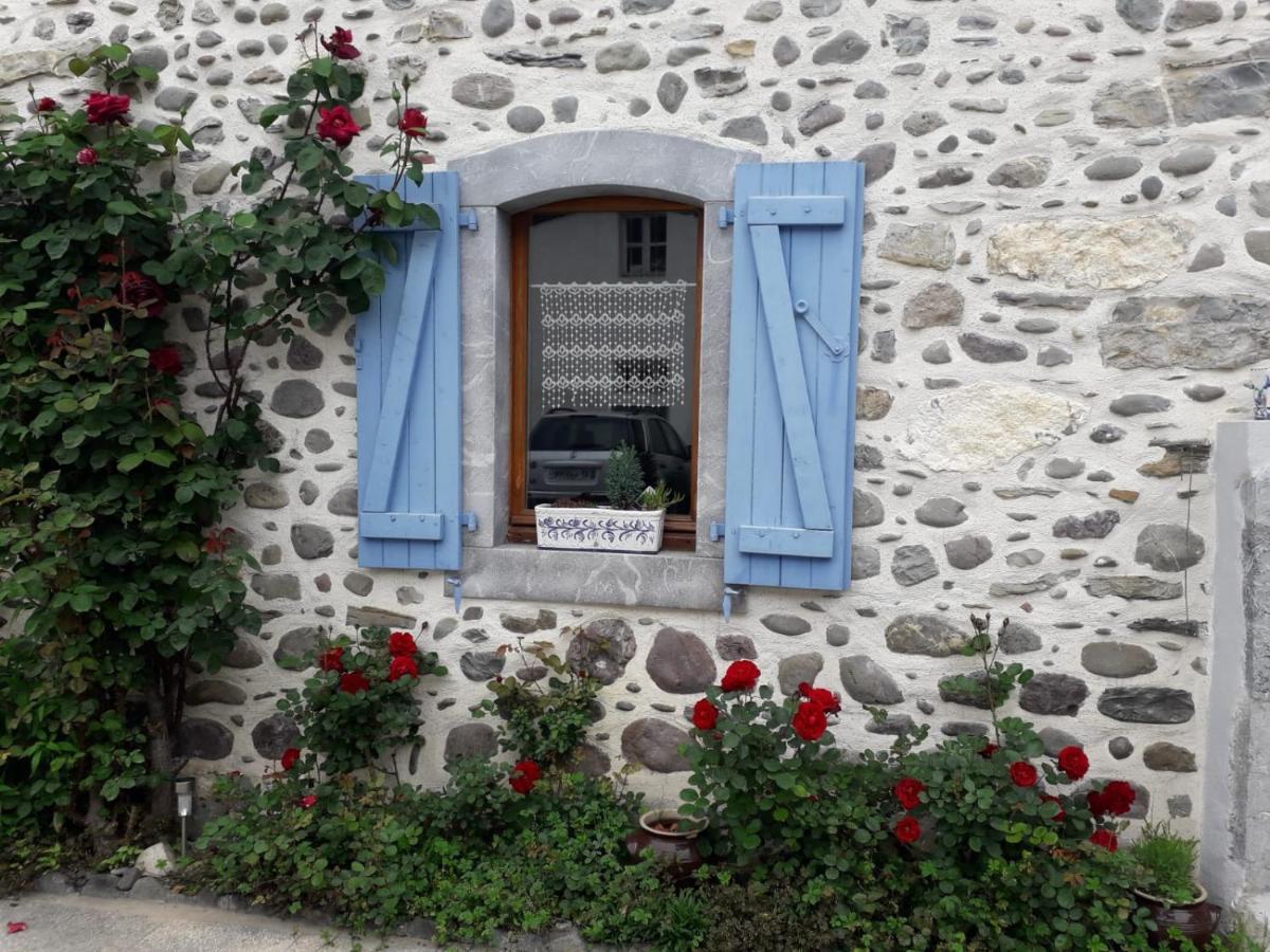 Meuble De Tourisme Au Coeur Du Village A Aramits , Haut Bearn Eksteriør billede